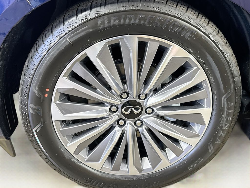 2025 Infiniti QX80 Luxe photo 38