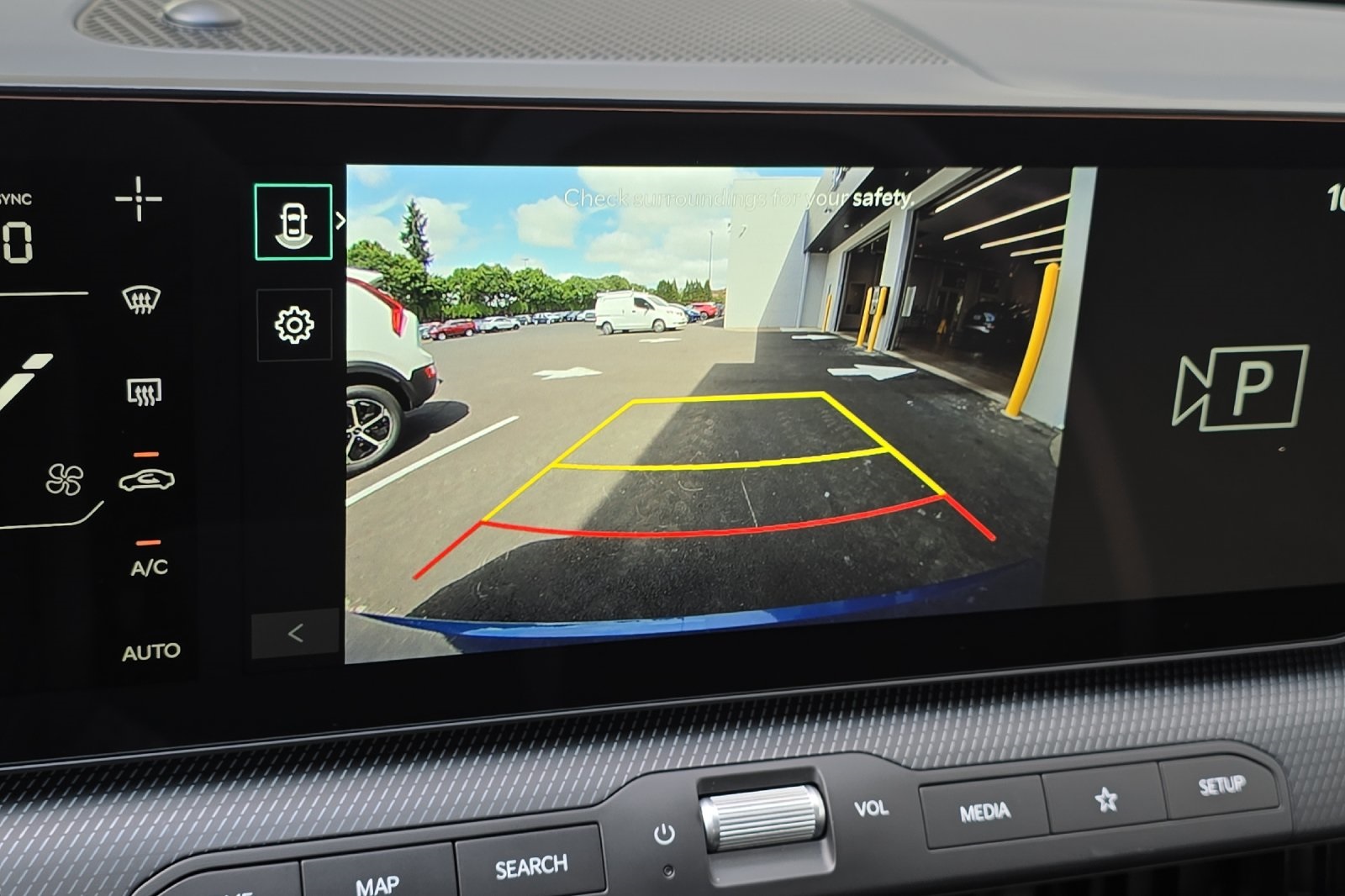 2025 Kia K4 GT-Line photo 14