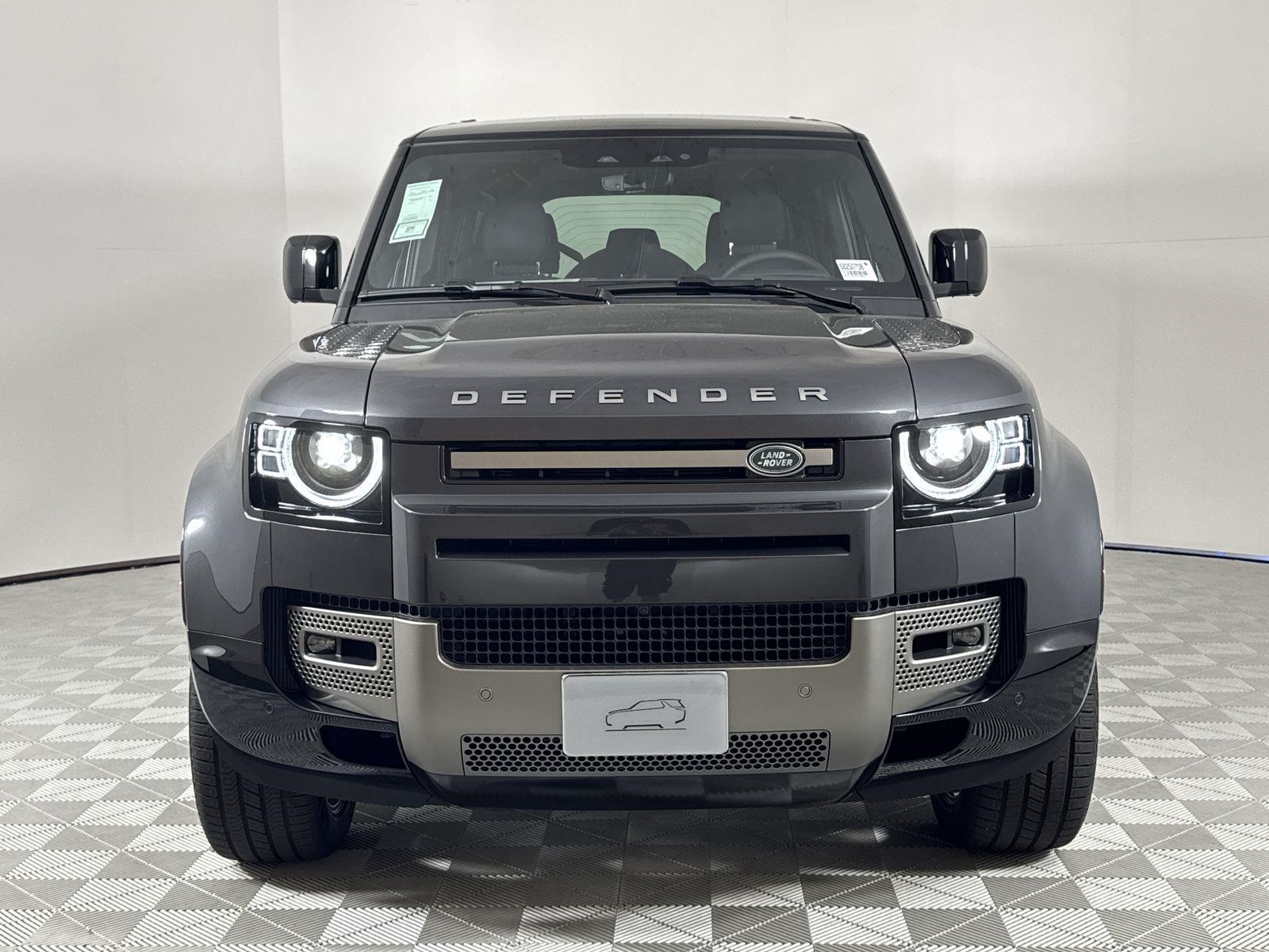 2025 Land Rover Defender 110 X-Dynamic SE photo 8