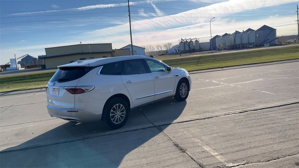 2023 Buick Enclave Essence photo 4