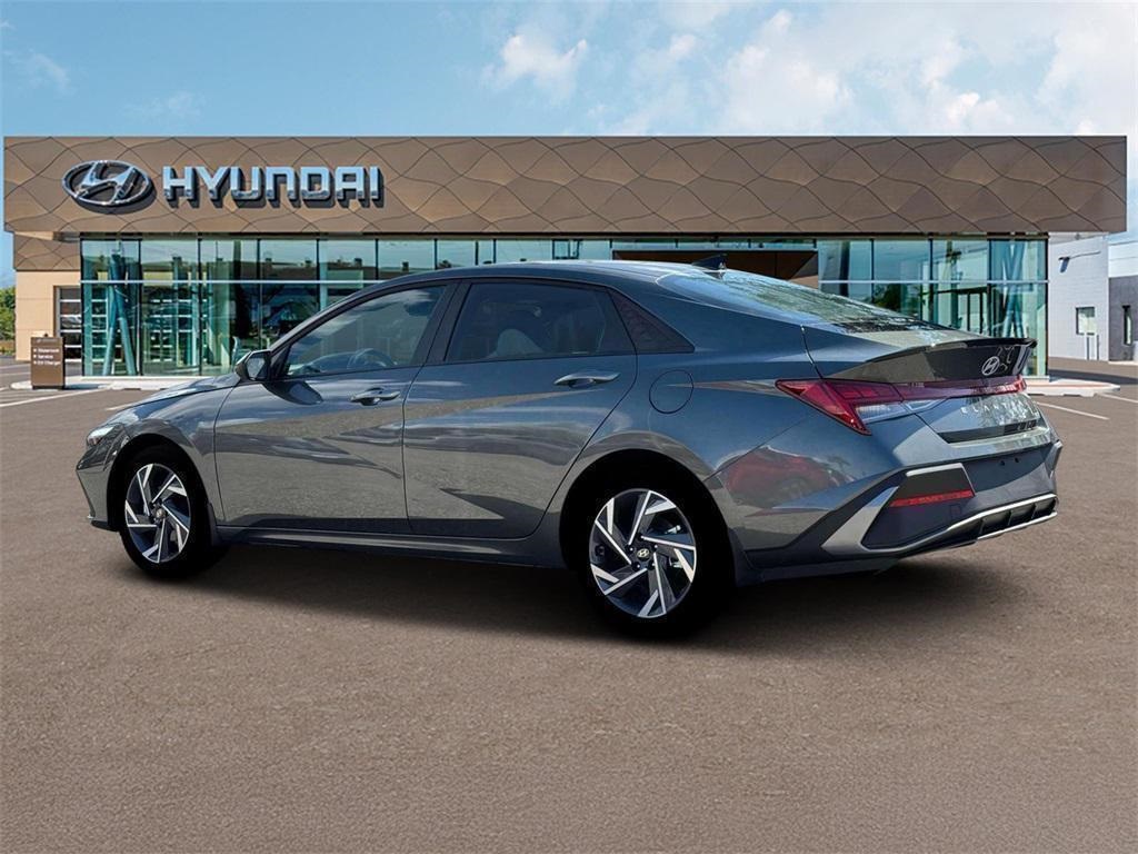 2025 Hyundai Elantra Hybrid SEL Sport photo 4