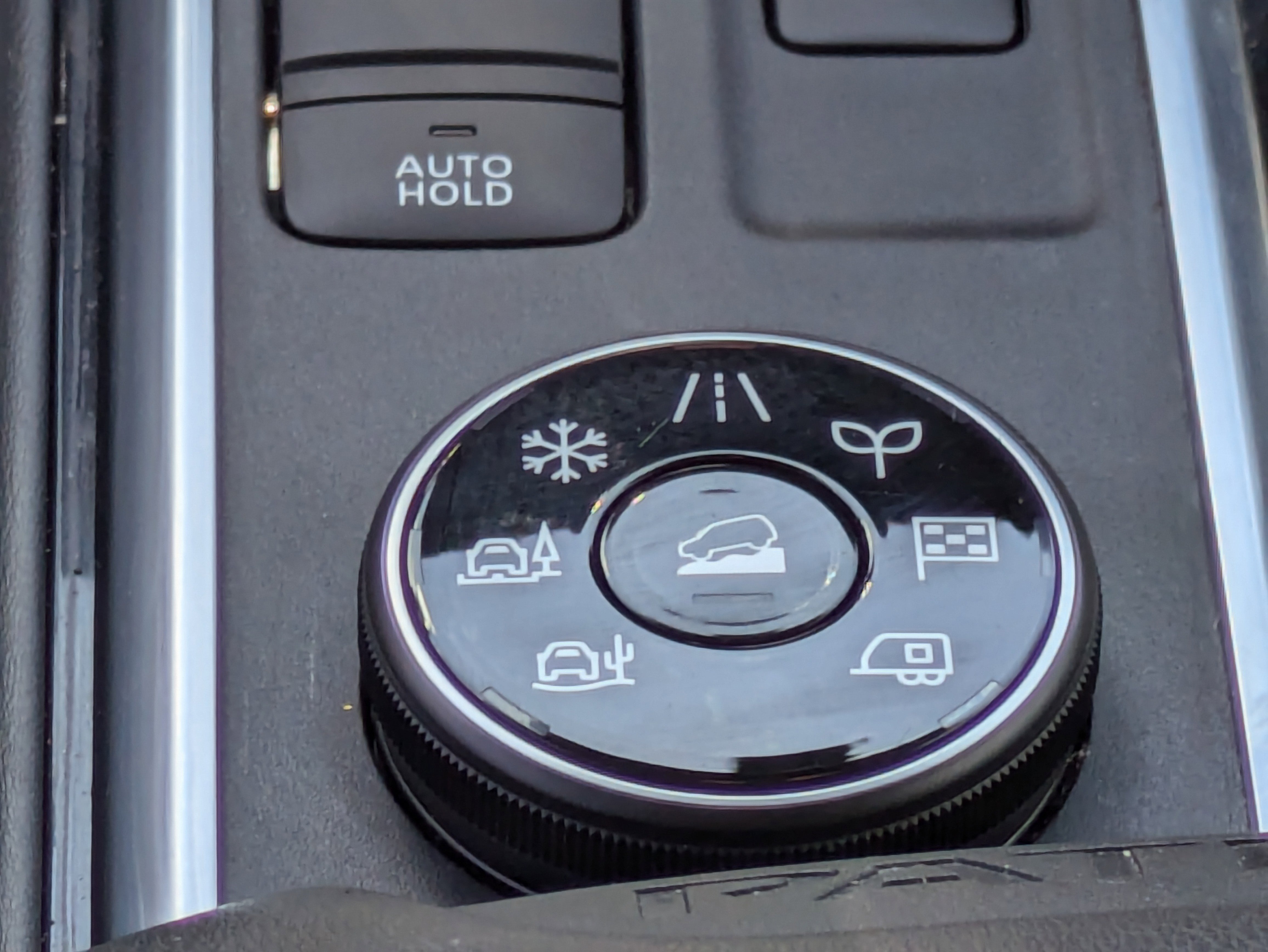 2023 Nissan Pathfinder Platinum photo 7