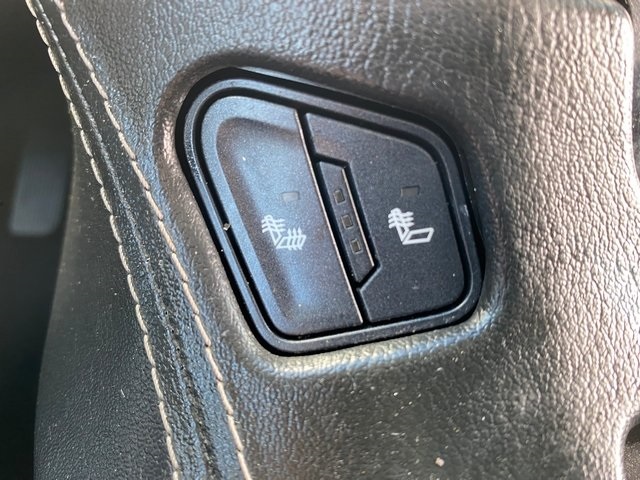2017 Chevrolet Tahoe LT photo 13