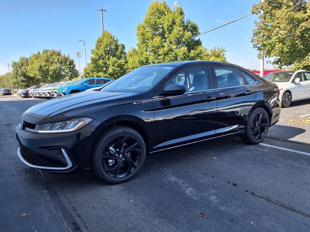 2025 Volkswagen Jetta 1.5T SE photo 4