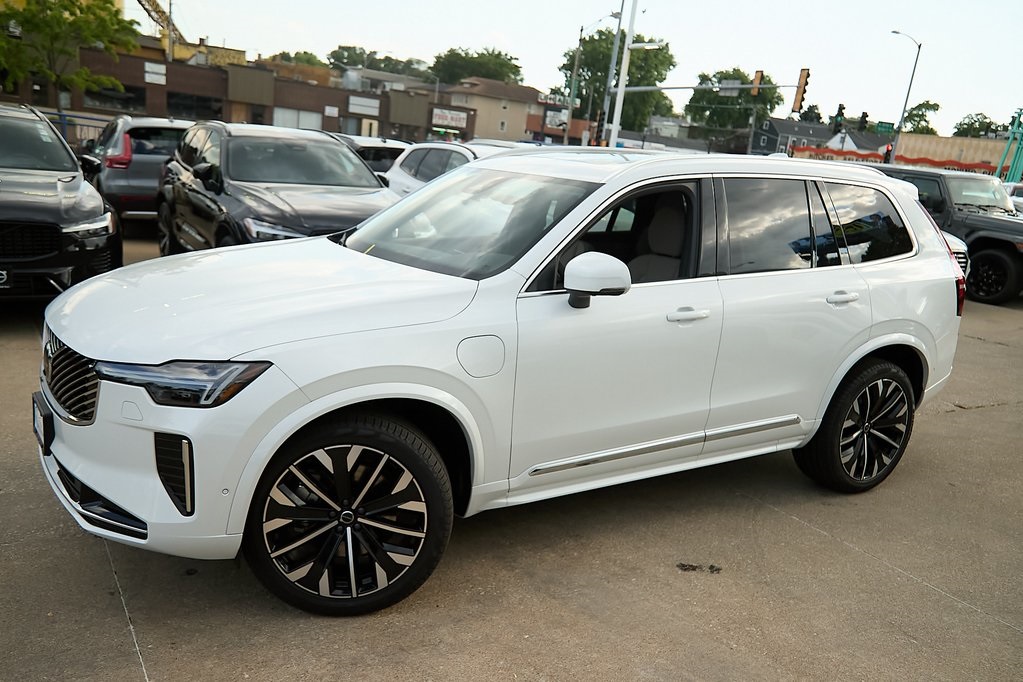 2026 VOLVO XC90 - Image 2