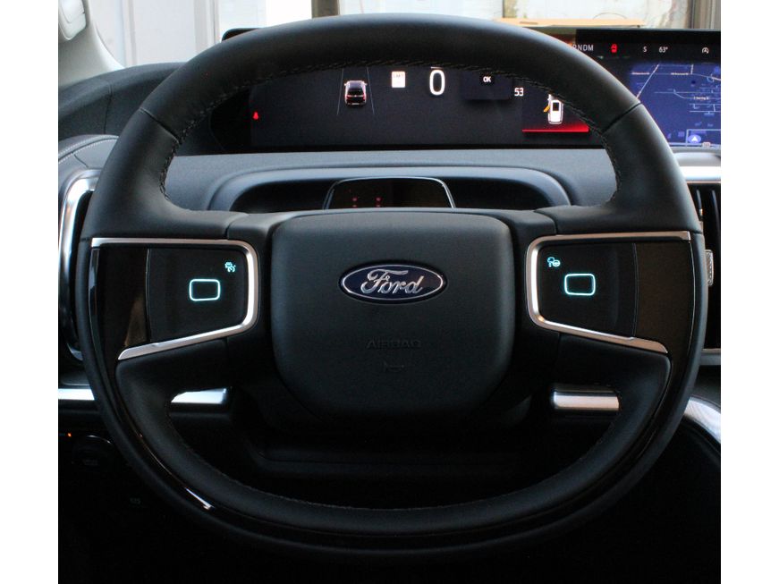 2025 Ford Expedition Platinum photo 4