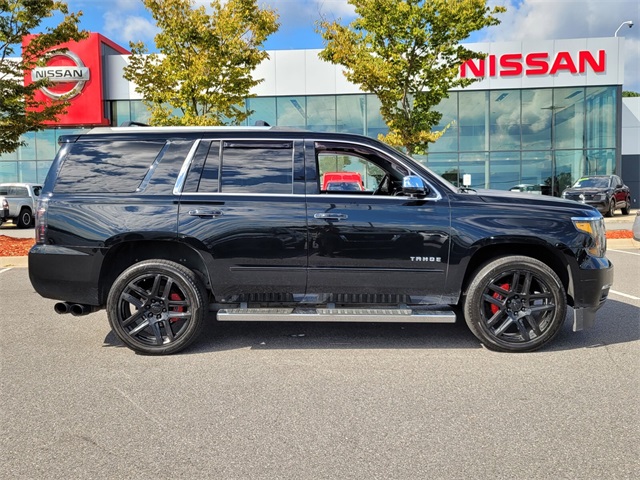 2017 Chevrolet Tahoe Premier photo 2