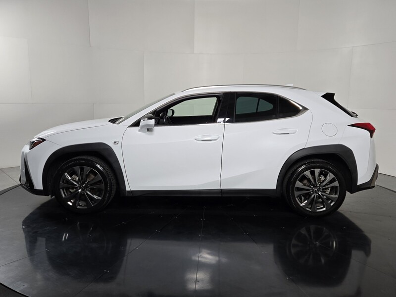 2021 Lexus UX 200 F SPORT photo 2
