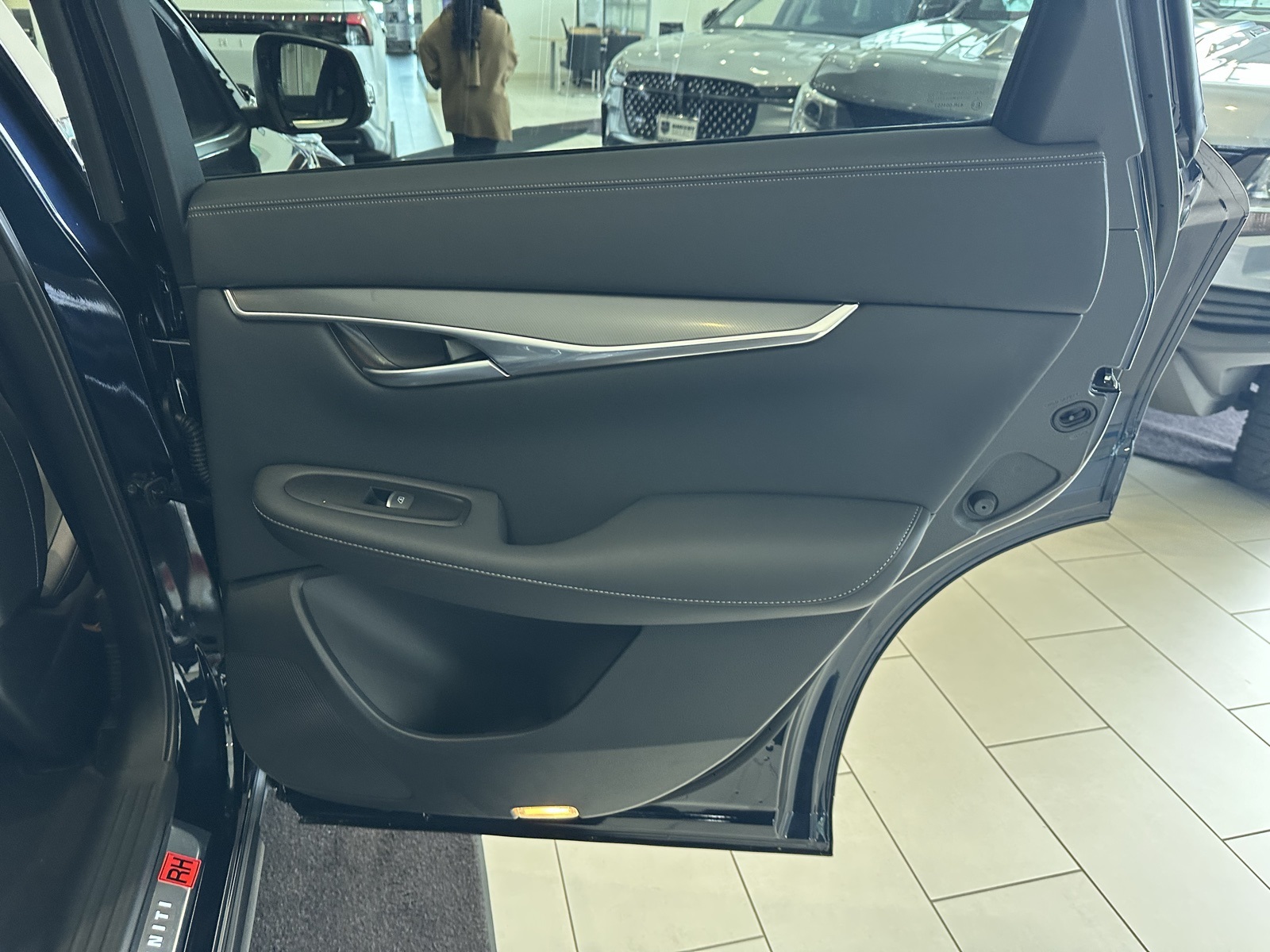2025 Infiniti QX50 Luxe AWD photo 31