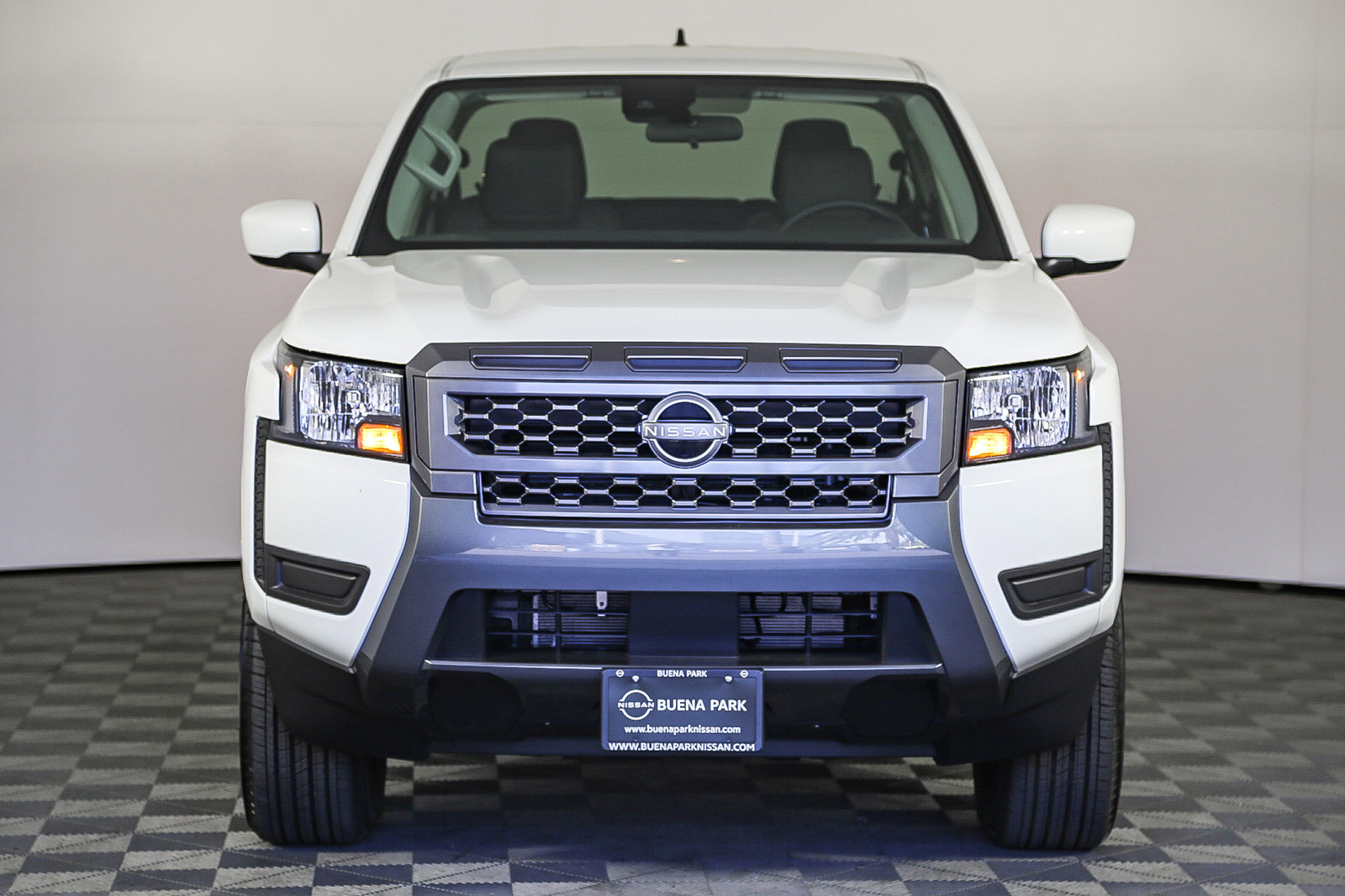 2025 Nissan Frontier Crew Cab SV photo 4