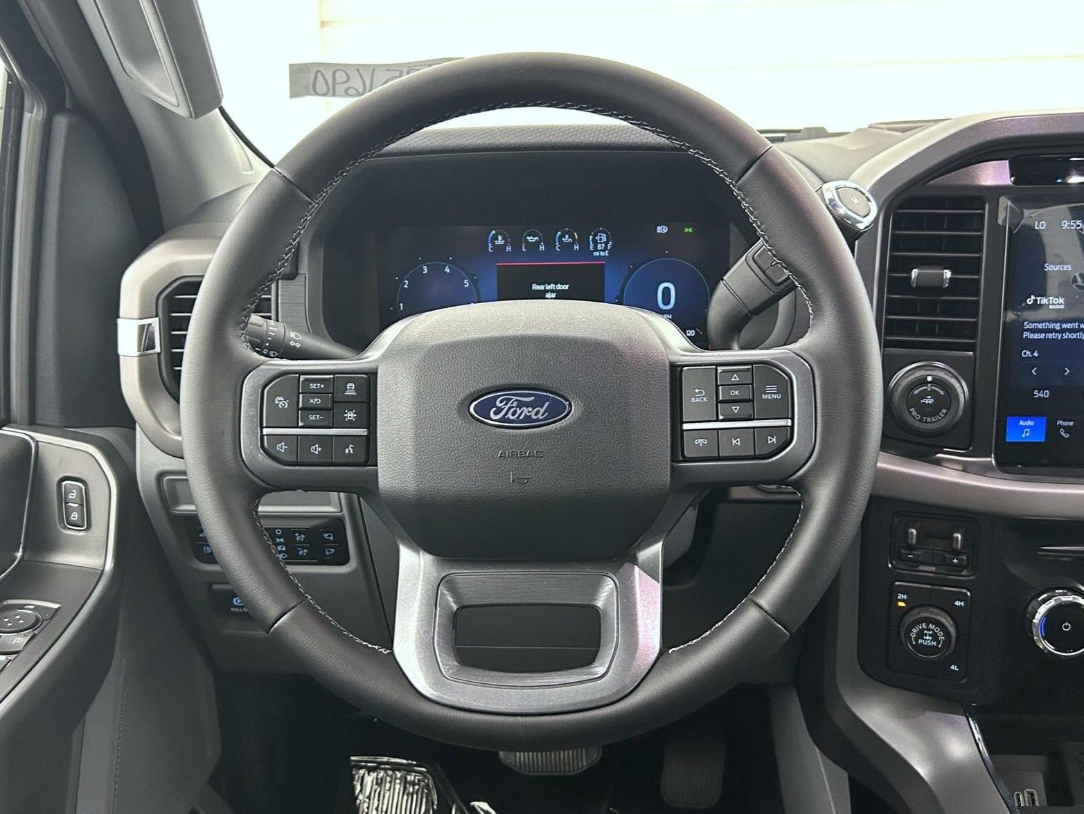 2025 Ford F-150 XLT photo 11