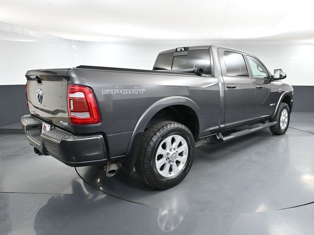 2022 Ram 3500 Laramie photo 4