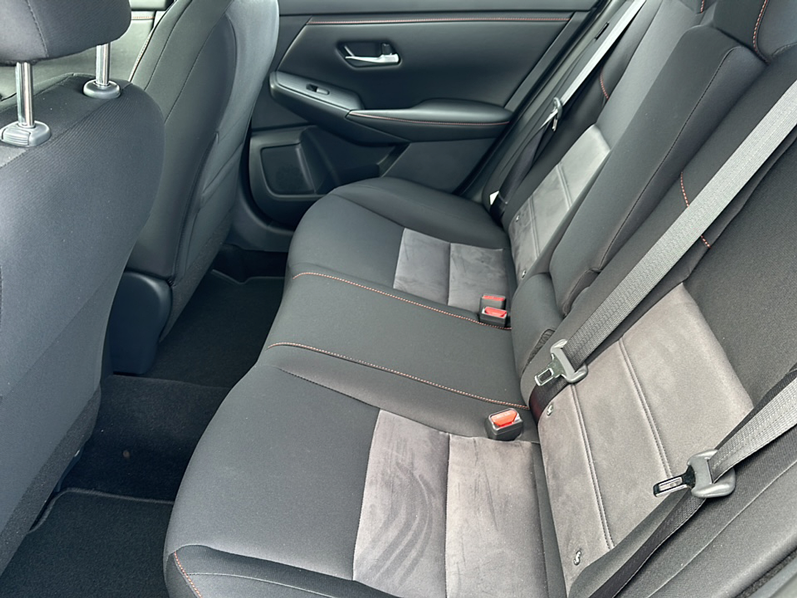 2025 Nissan Sentra SR photo 4