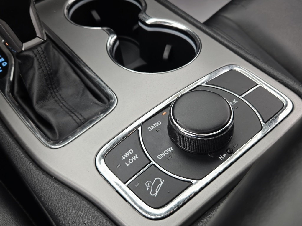 2020 Jeep Grand Cherokee Limited photo 26