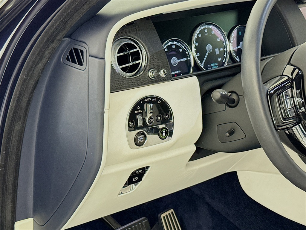 2020 Rolls Royce Cullinan photo 9