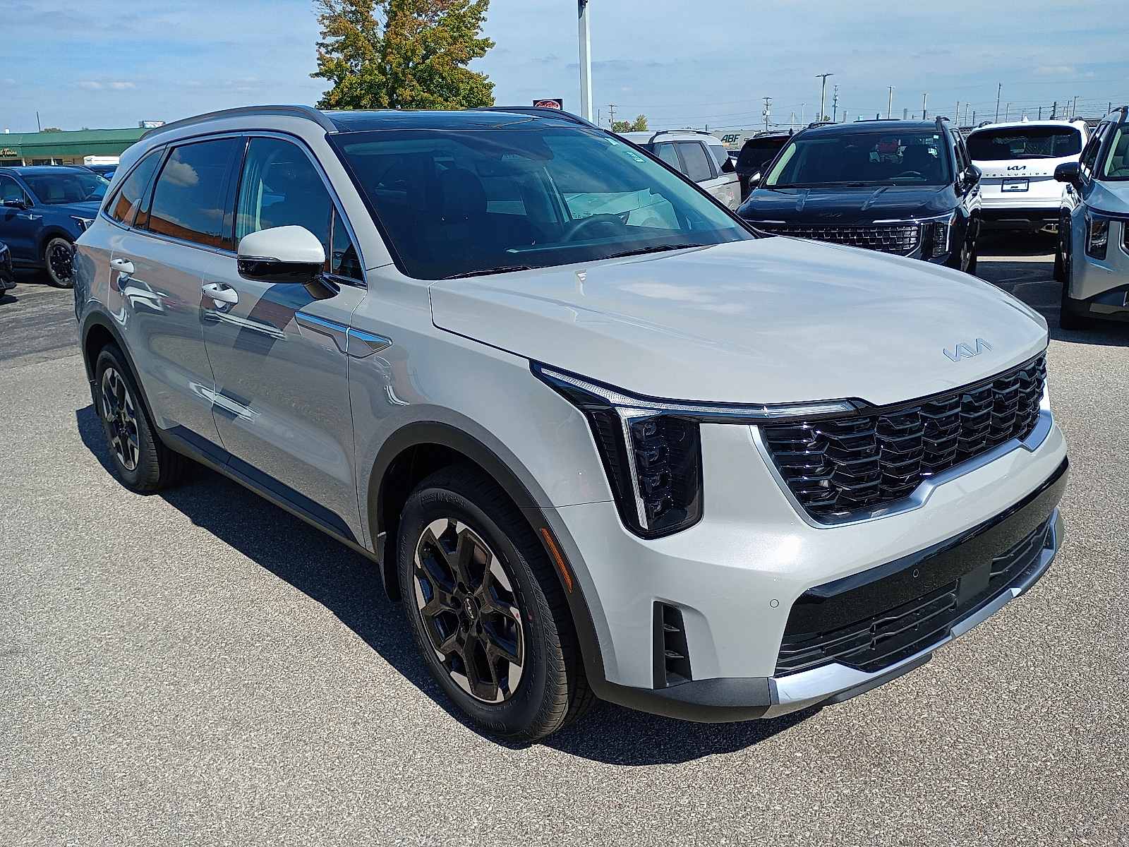 2026 Kia Sorento S's photo