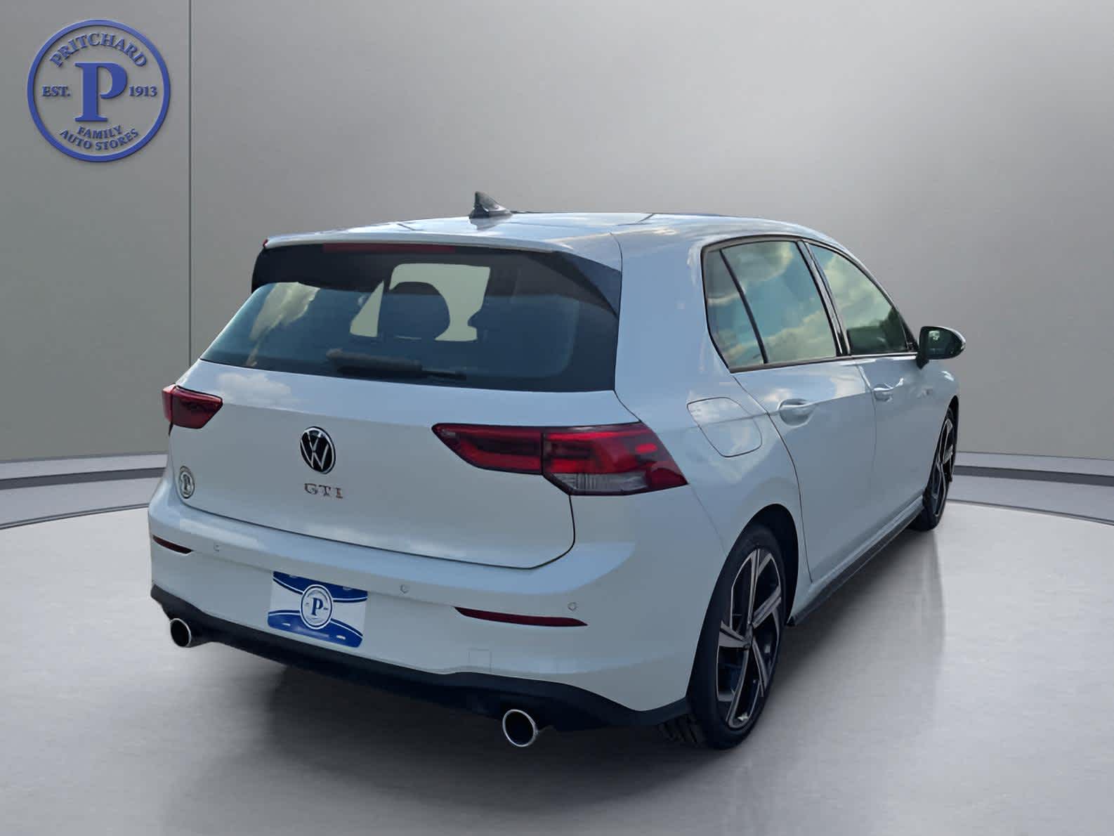 2025 Volkswagen Golf GTI SE photo 4