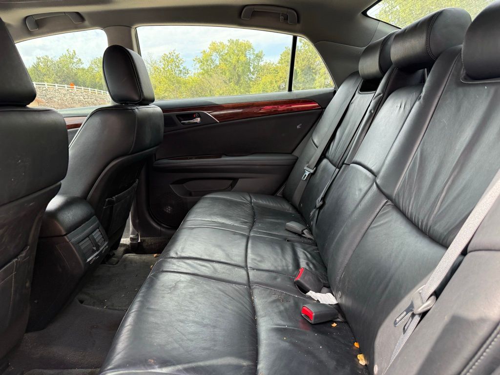 2010 Toyota Avalon XLS photo 8