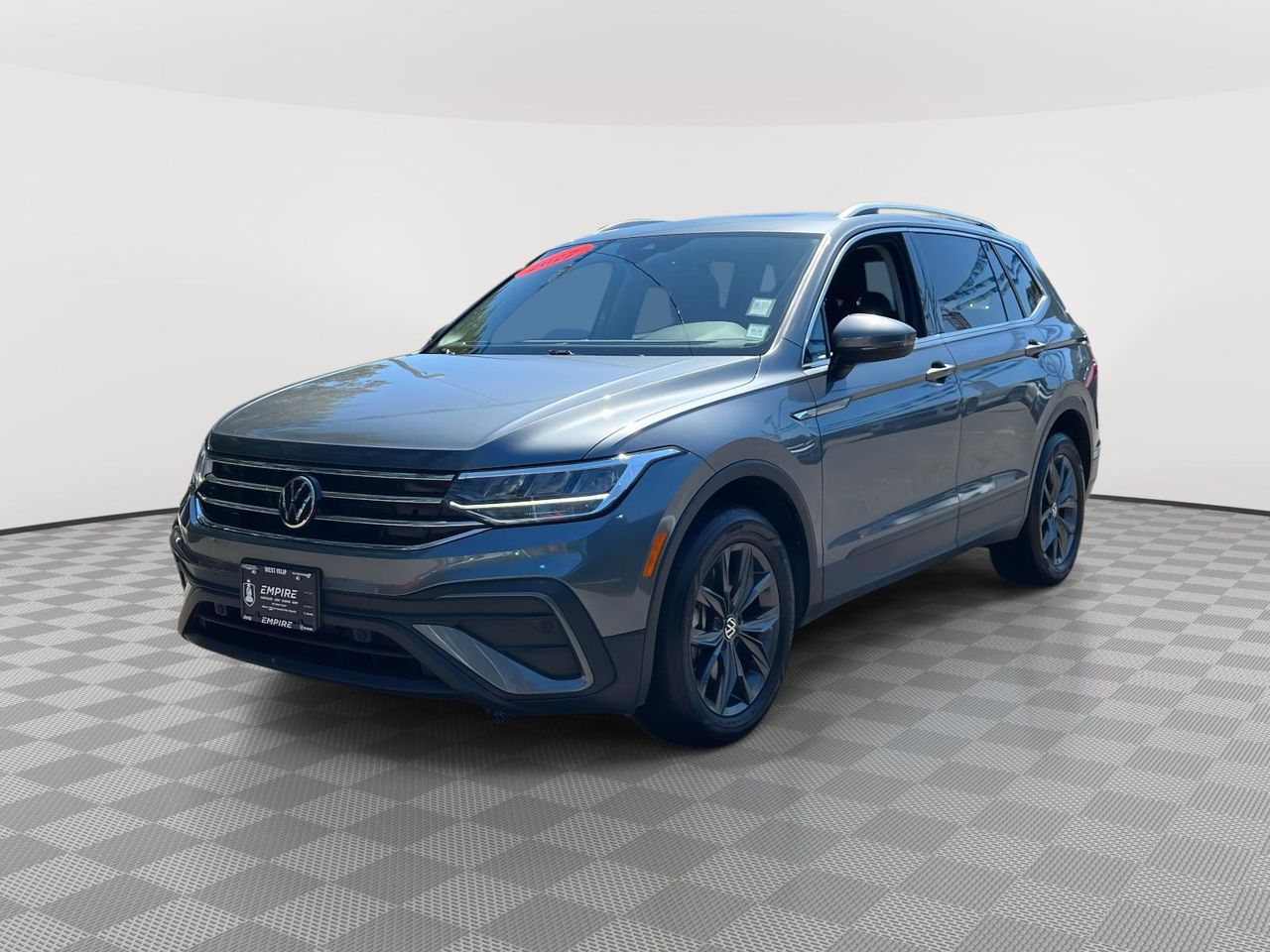 2022 Volkswagen Tiguan SE photo 3