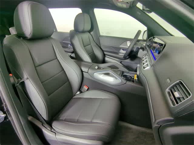 2025 Mercedes Benz GLS 450 photo 22