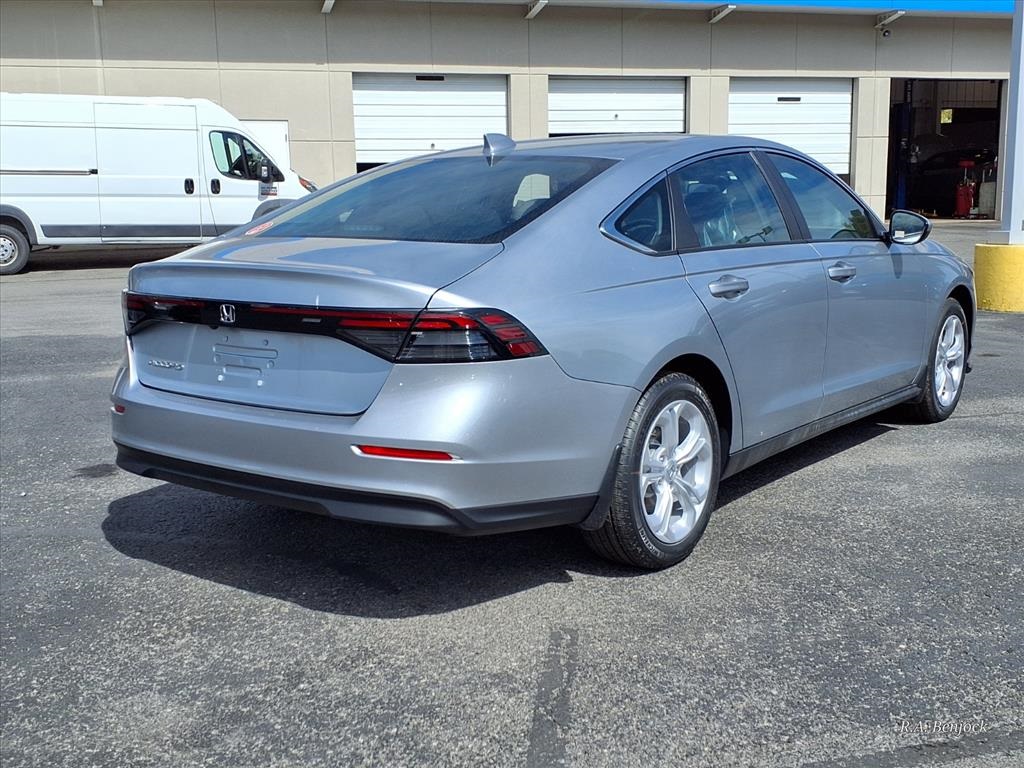 2025 Honda Accord 1.5T SE photo 3