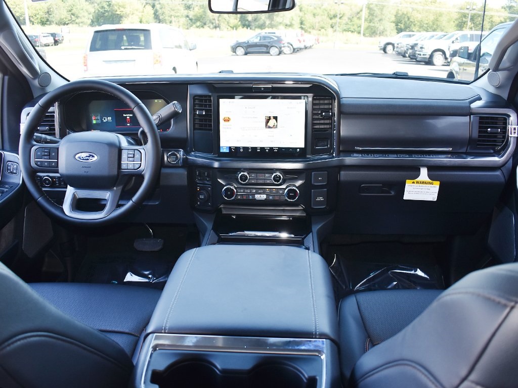 2026 Ford F-250 Lariat photo 4