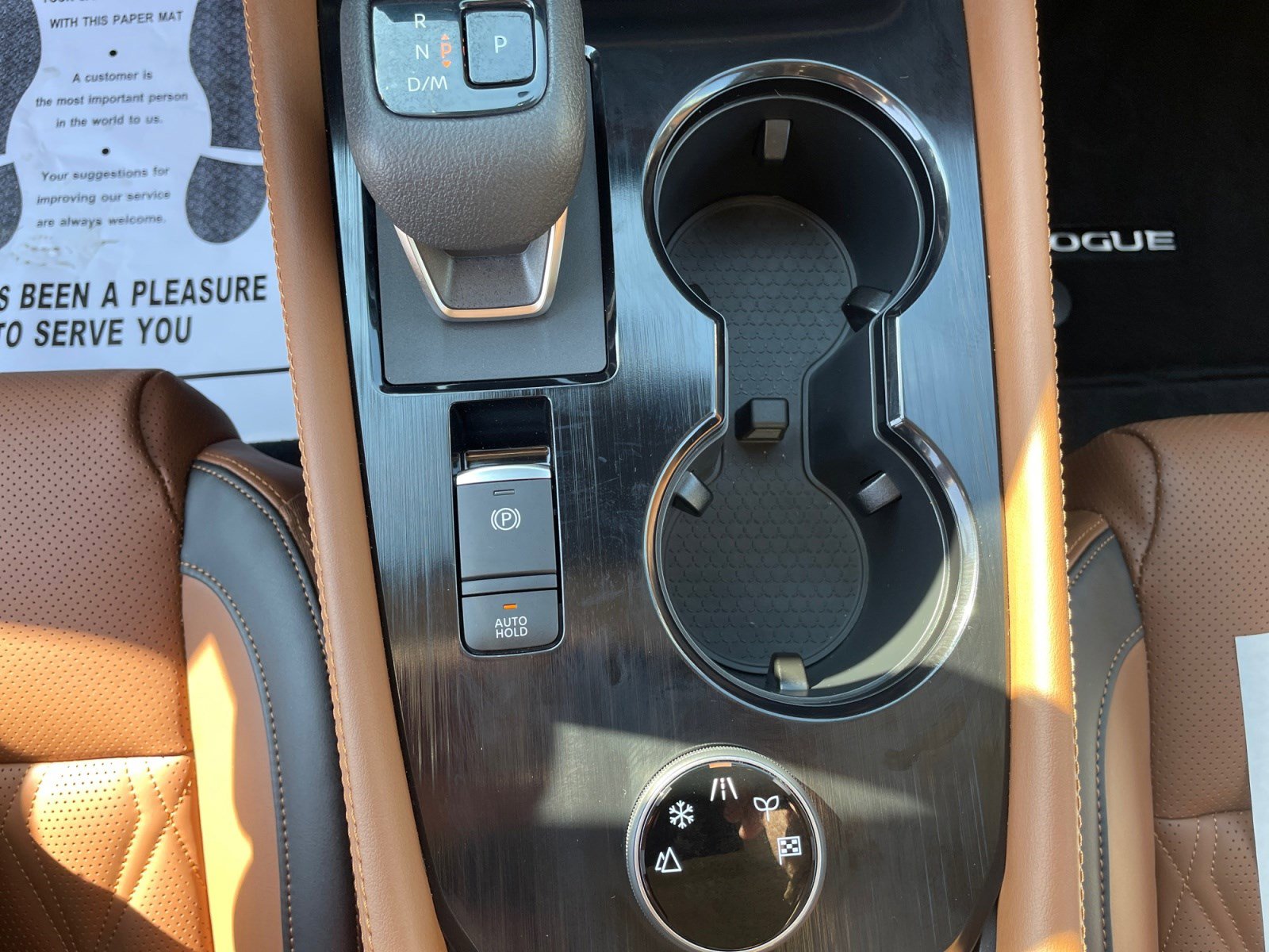 2025 Nissan Rogue Platinum photo 24