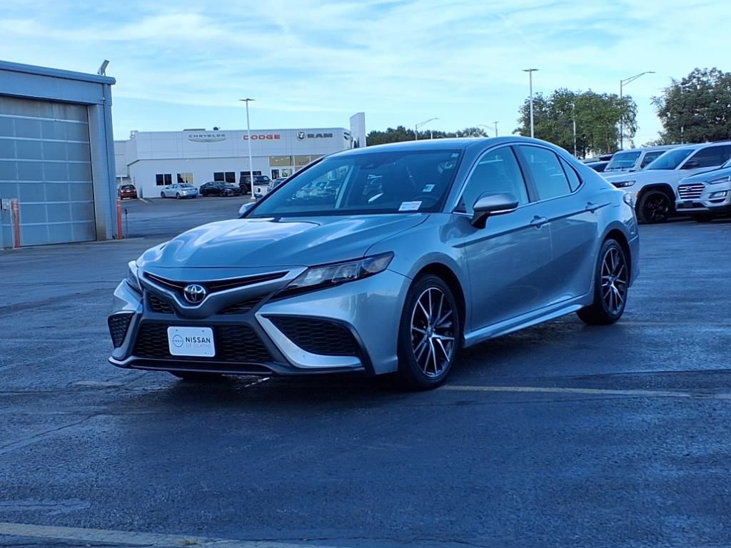 Used 2023 Toyota Camry SE Nightshade with VIN 4T1G11AKXPU186078 for sale in Kansas City