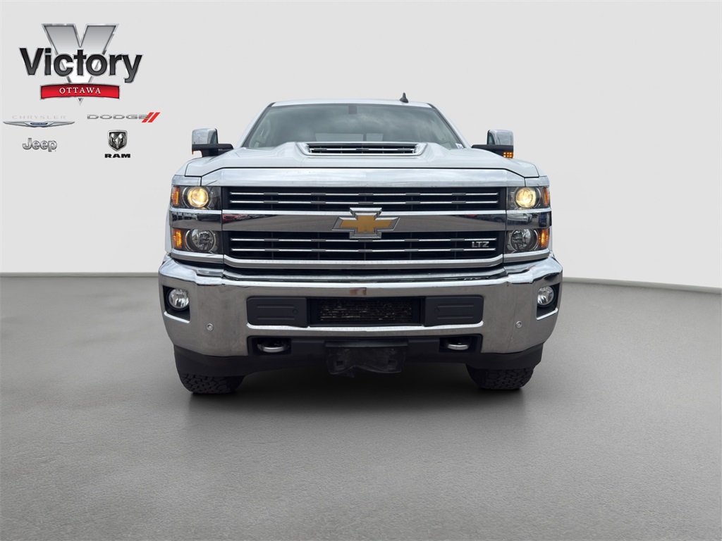 Used 2019 Chevrolet Silverado 2500HD LTZ with VIN 1GC1KTEY1KF204949 for sale in Kansas City