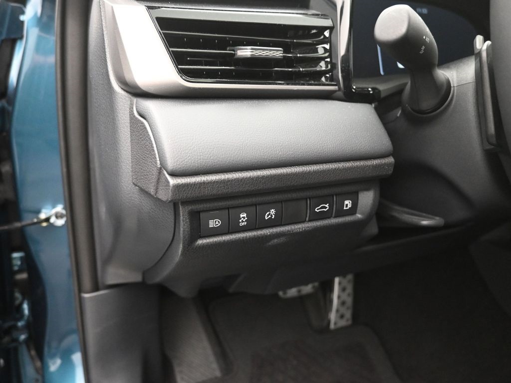 2025 Toyota Camry XSE photo 16