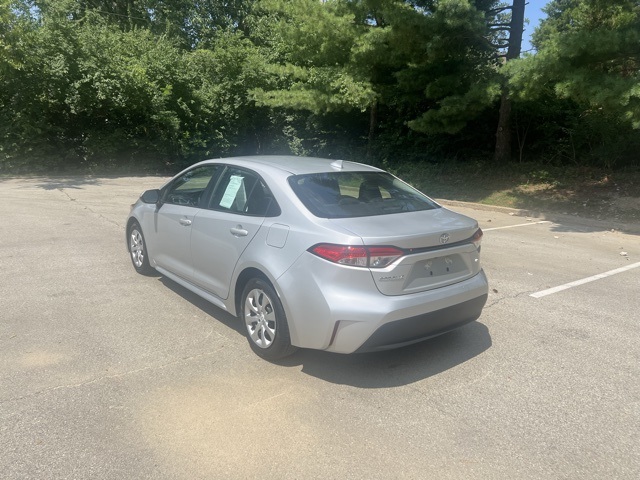 2024 Toyota Corolla LE photo 18