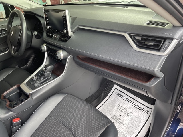 2021 Toyota RAV4 Limited photo 16
