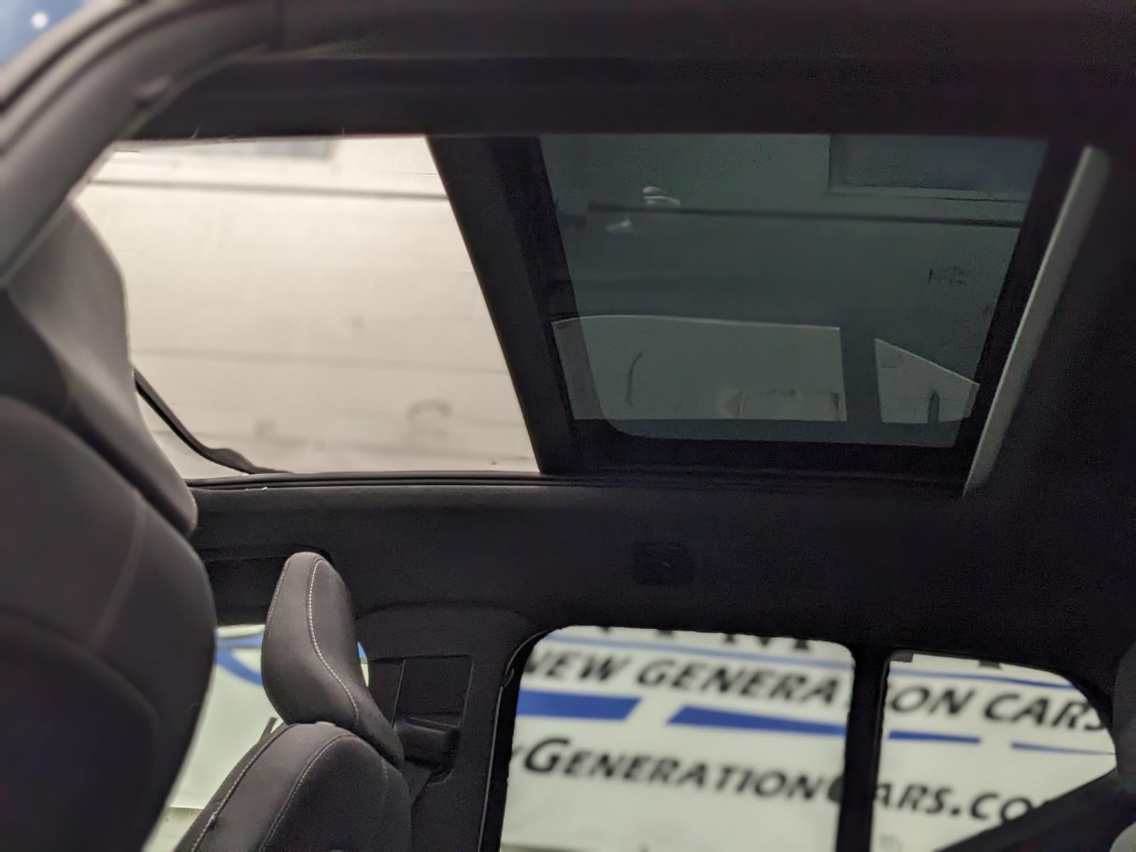 2024 Volvo XC40 Core photo 5