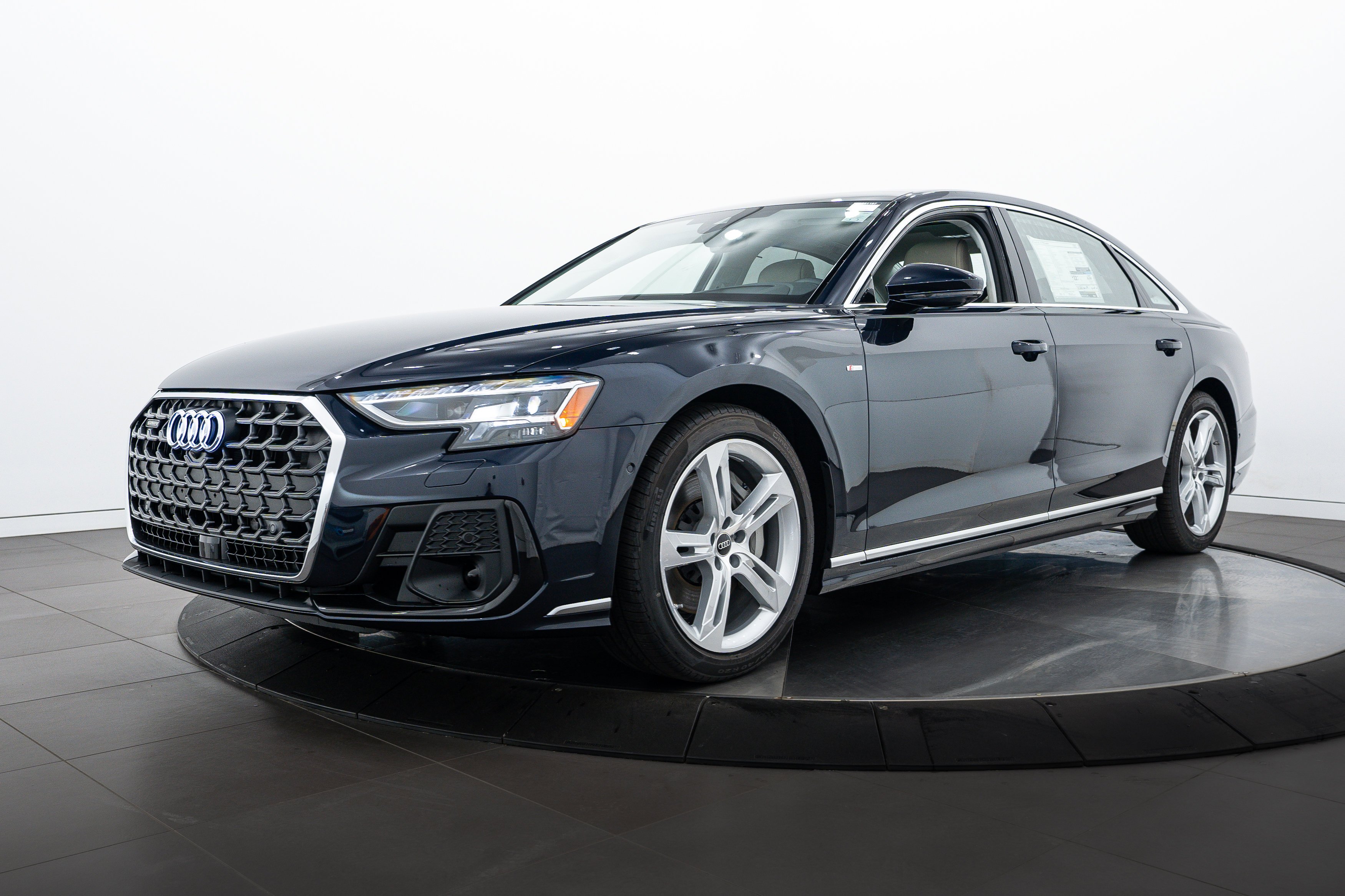 2025 Audi A8 L 55 photo 6