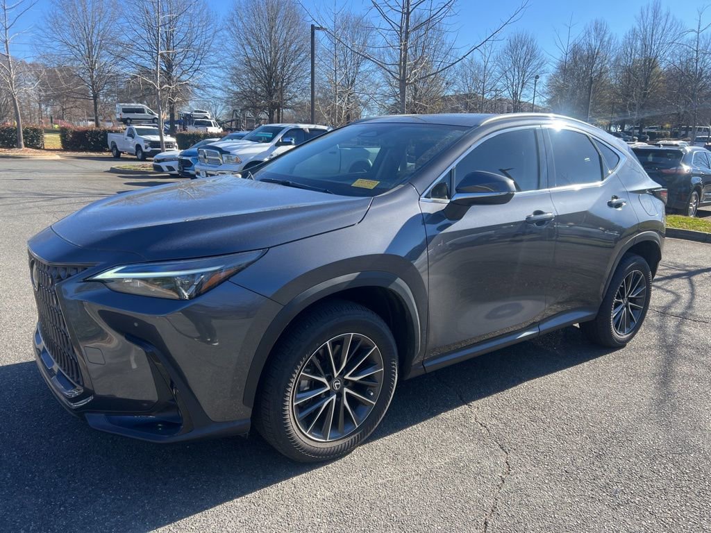 2022 Lexus NX 250's photo