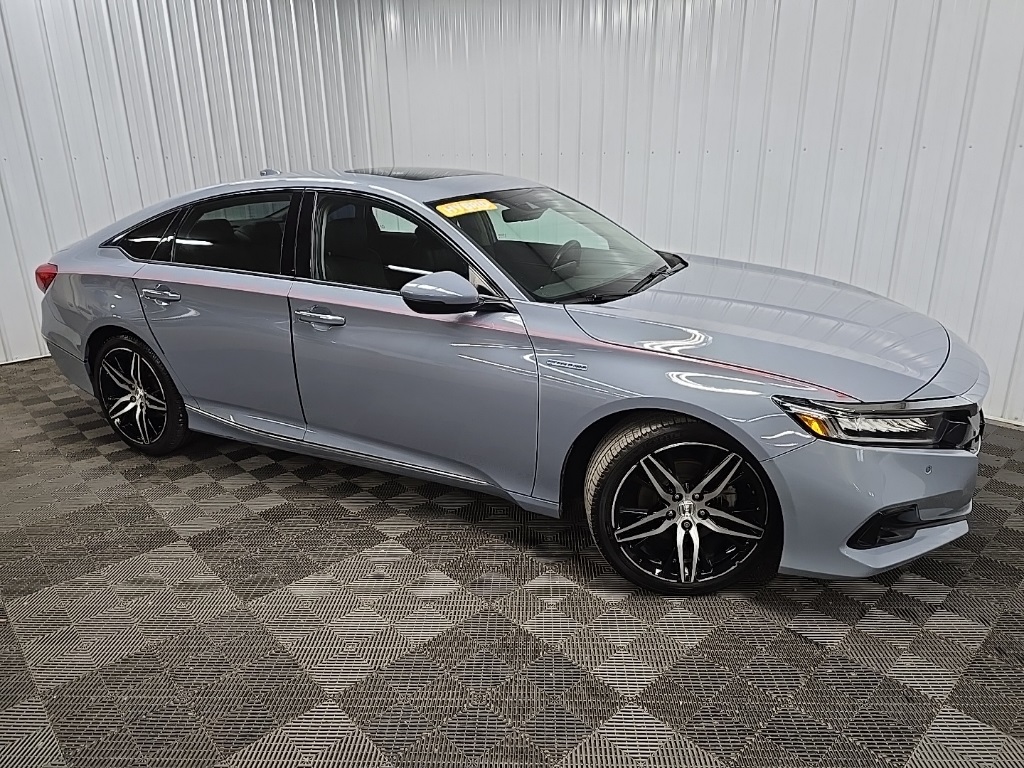 2022 Honda Accord Hybrid Touring's photo