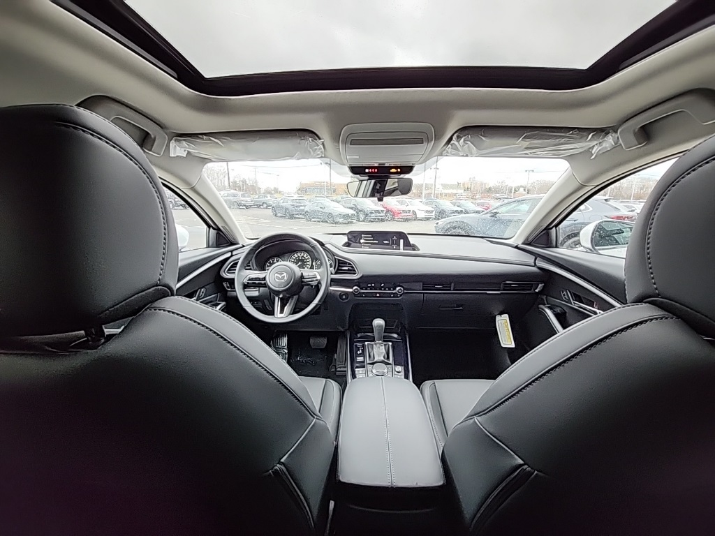 2025 Mazda CX-30 2.5 S Preferred photo 5