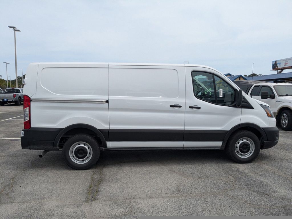 2025 Ford Transit photo 3