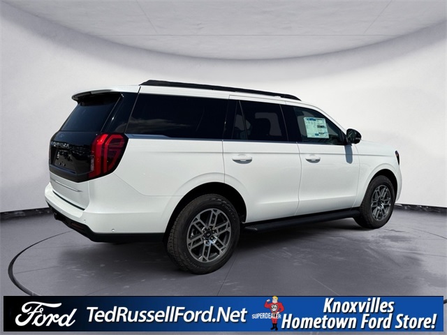 2025 Ford Expedition photo 4