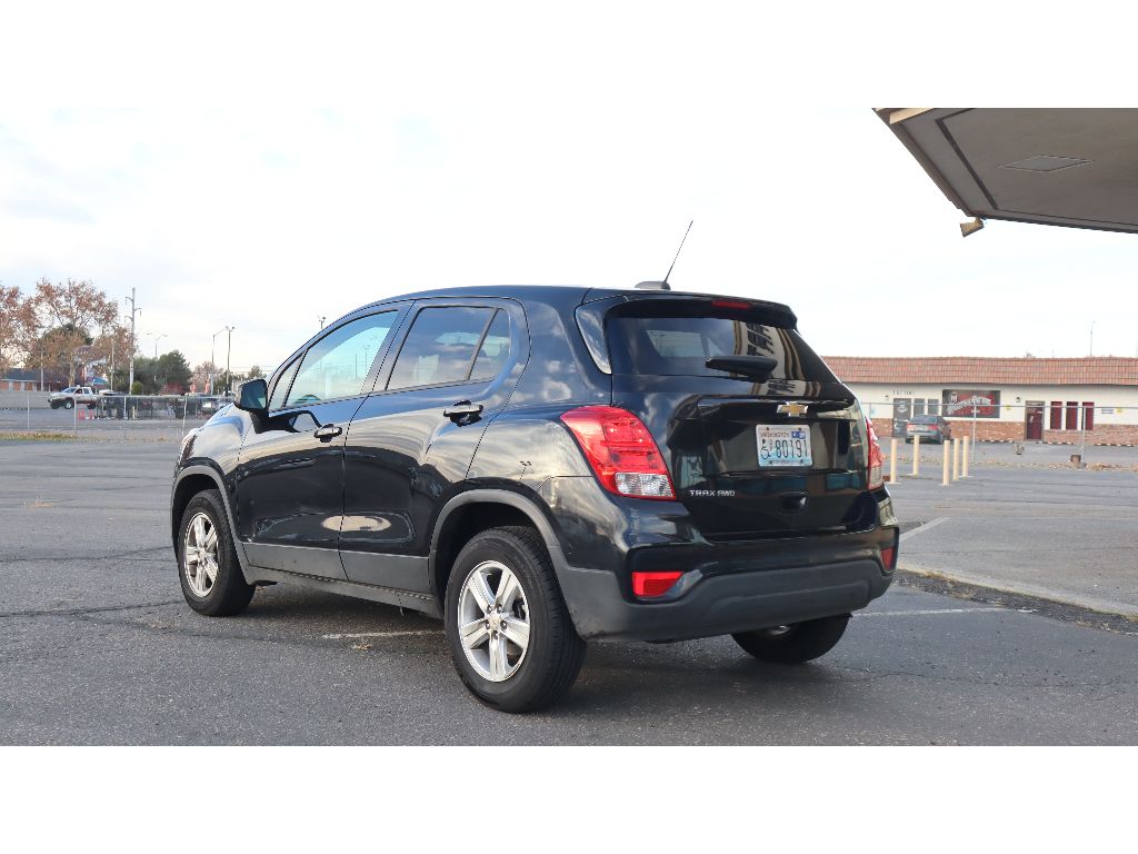 2020 Chevrolet Trax LS photo 4