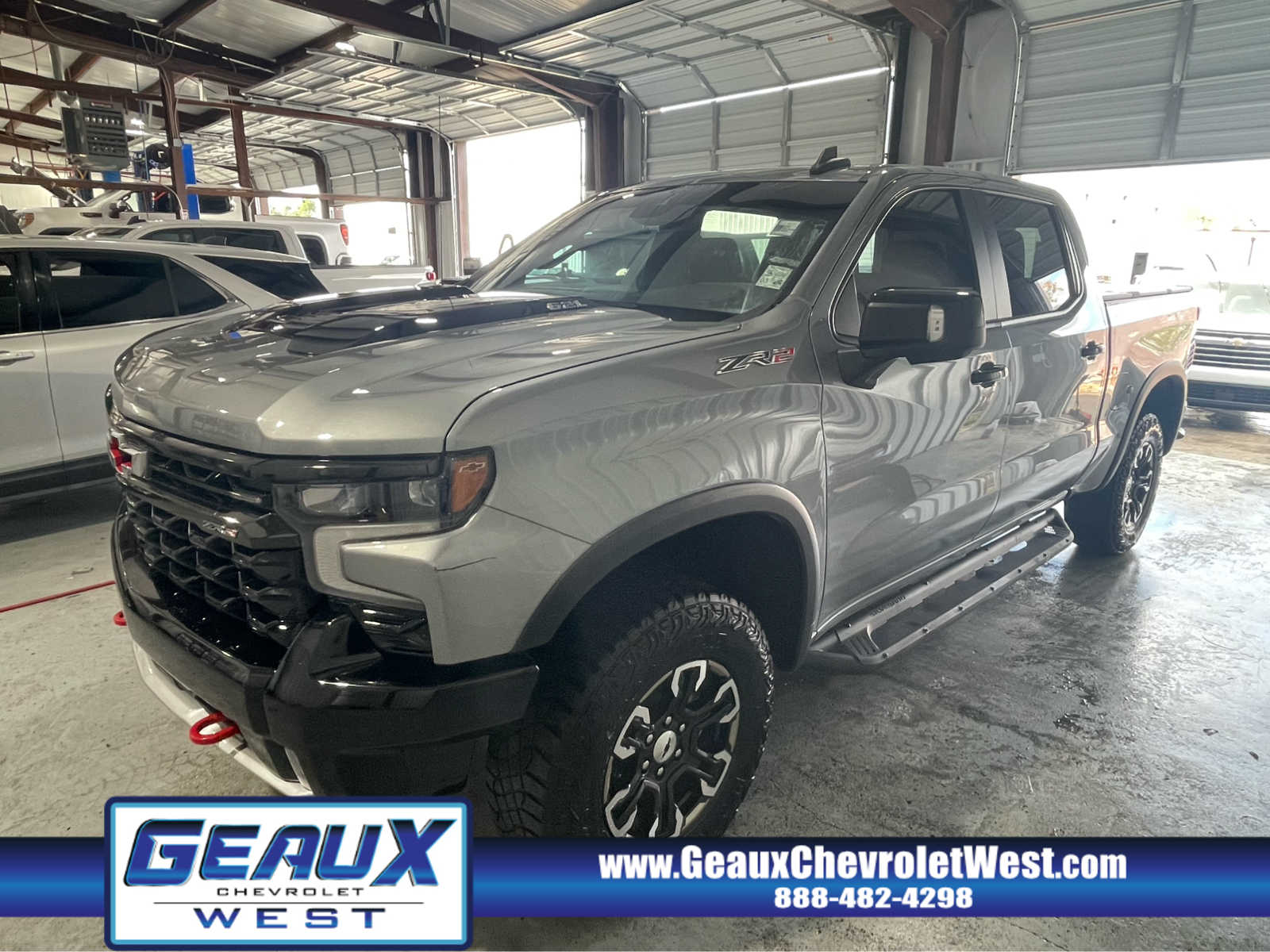 2024 Chevrolet Silverado 1500 ZR2 photo 2