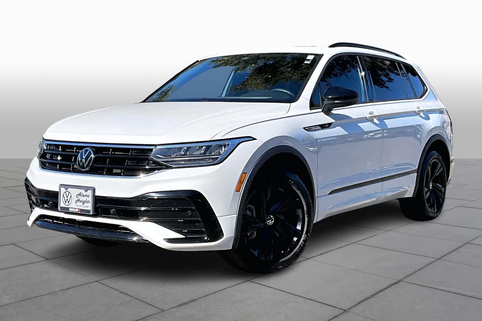 2023 Volkswagen Tiguan SE R-LINE BLACK