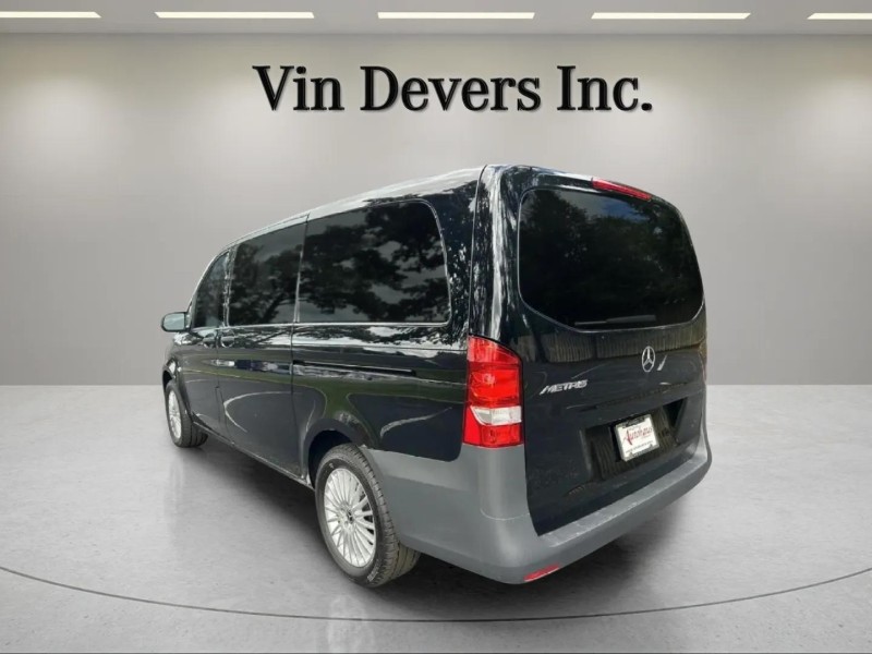 2023 Mercedes Benz Metris Passenger Van photo 5