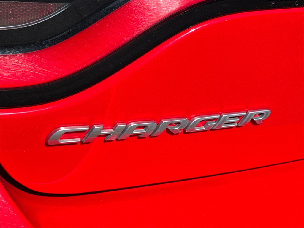 2021 Dodge Charger SXT photo 11
