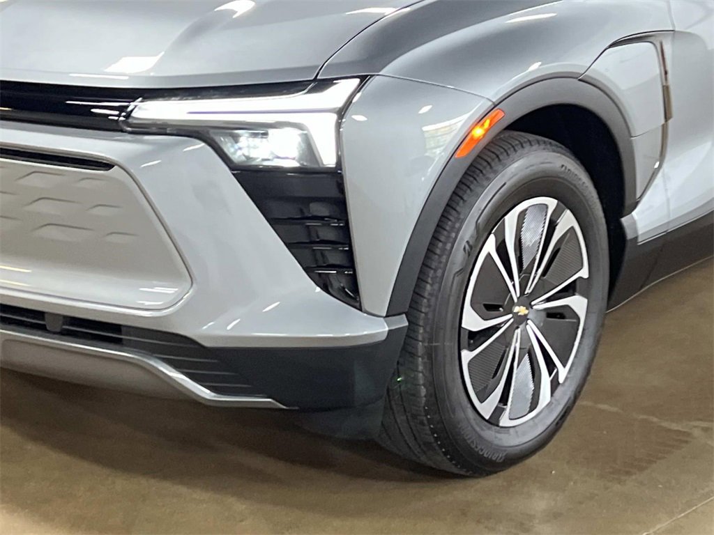 2026 Chevrolet Blazer EV photo 8