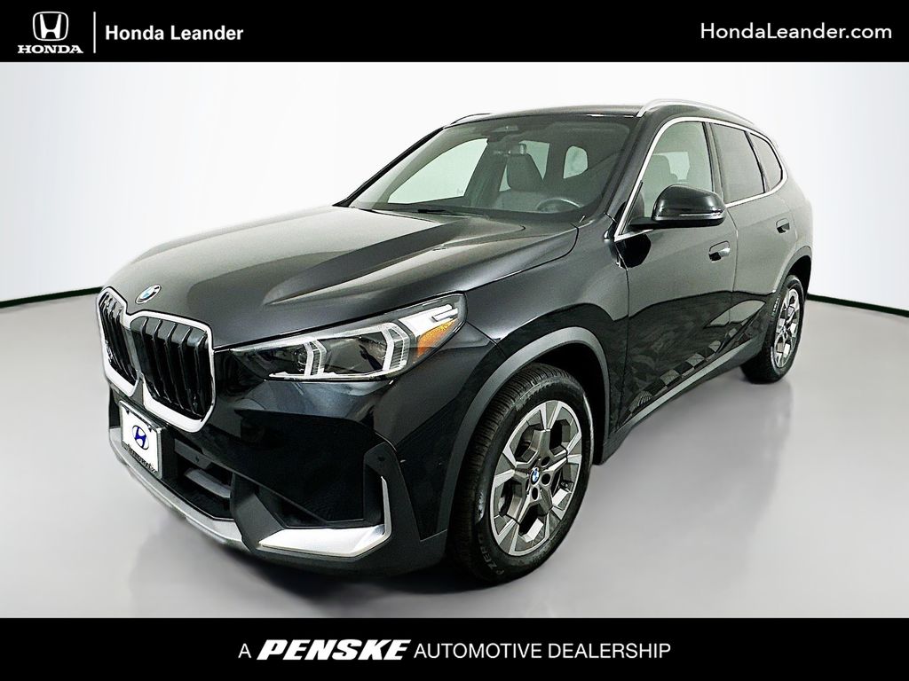 2023 BMW X1 28i's photo