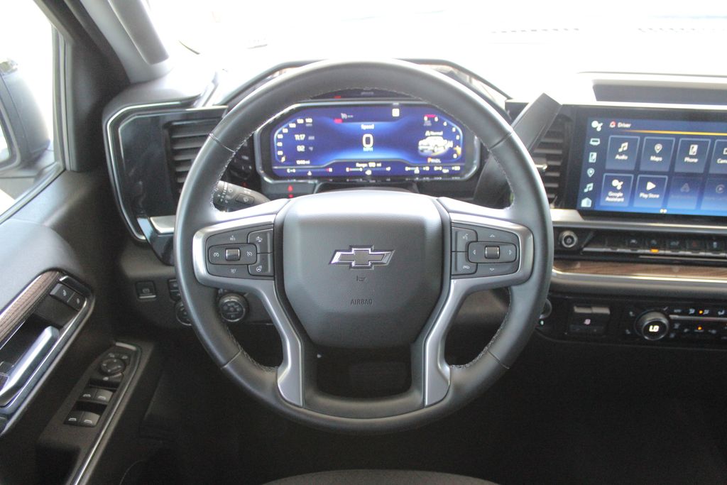2023 Chevrolet Silverado 1500 RST photo 15