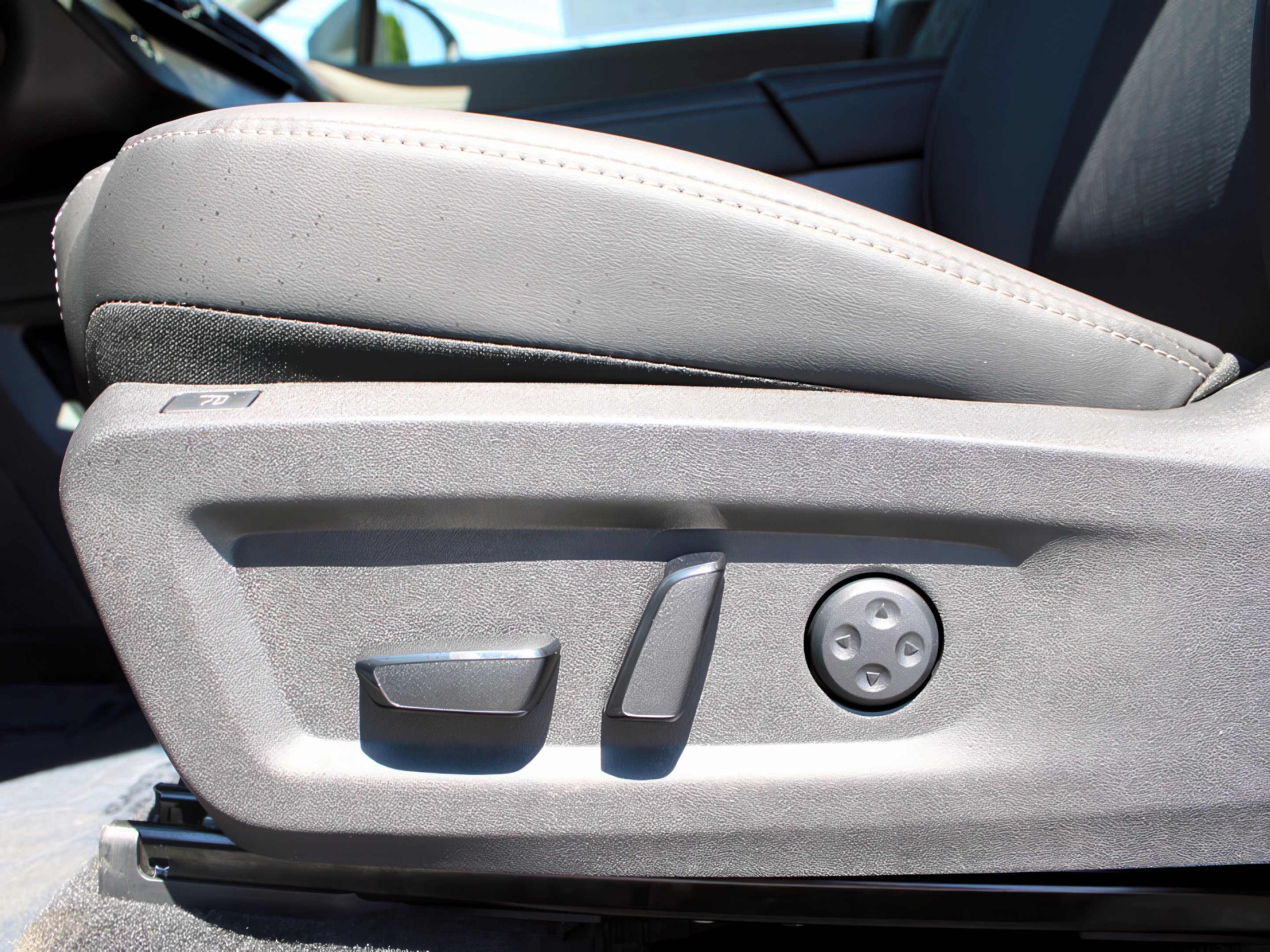 2025 Nissan Murano Platinum photo 12