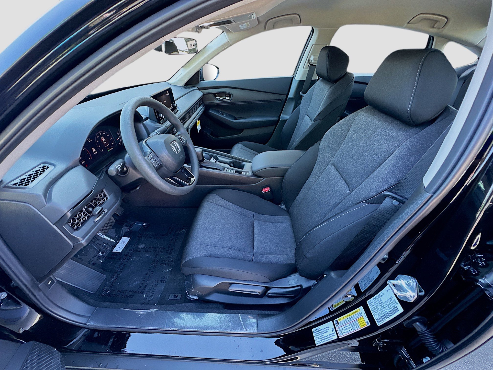 2025 Honda Accord LX photo 14