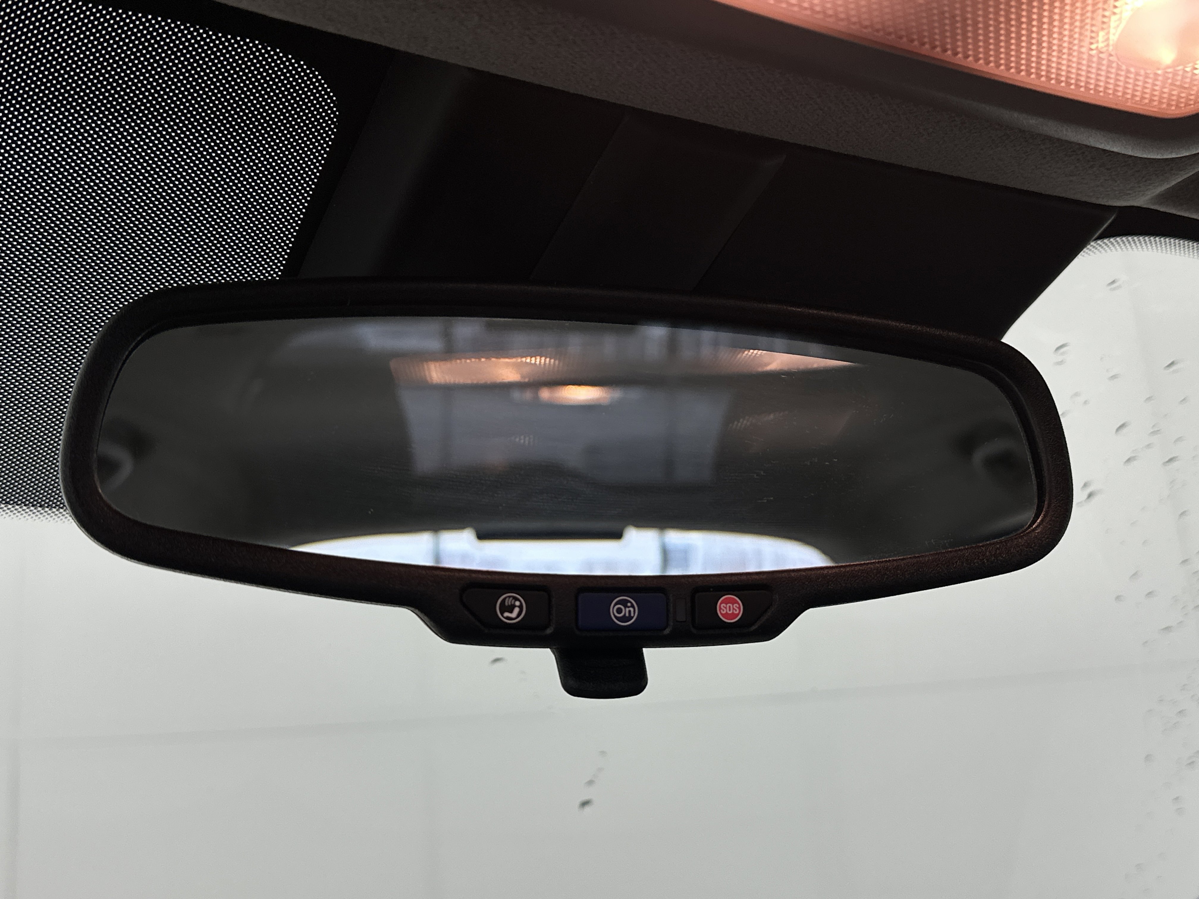 2016 Chevrolet Sonic LT photo 2